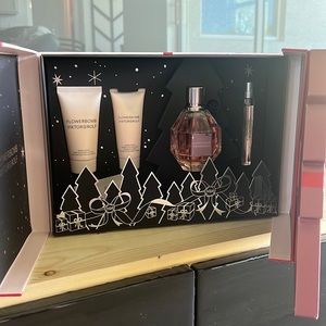 Victor Rolf flower bomb parfum gift set